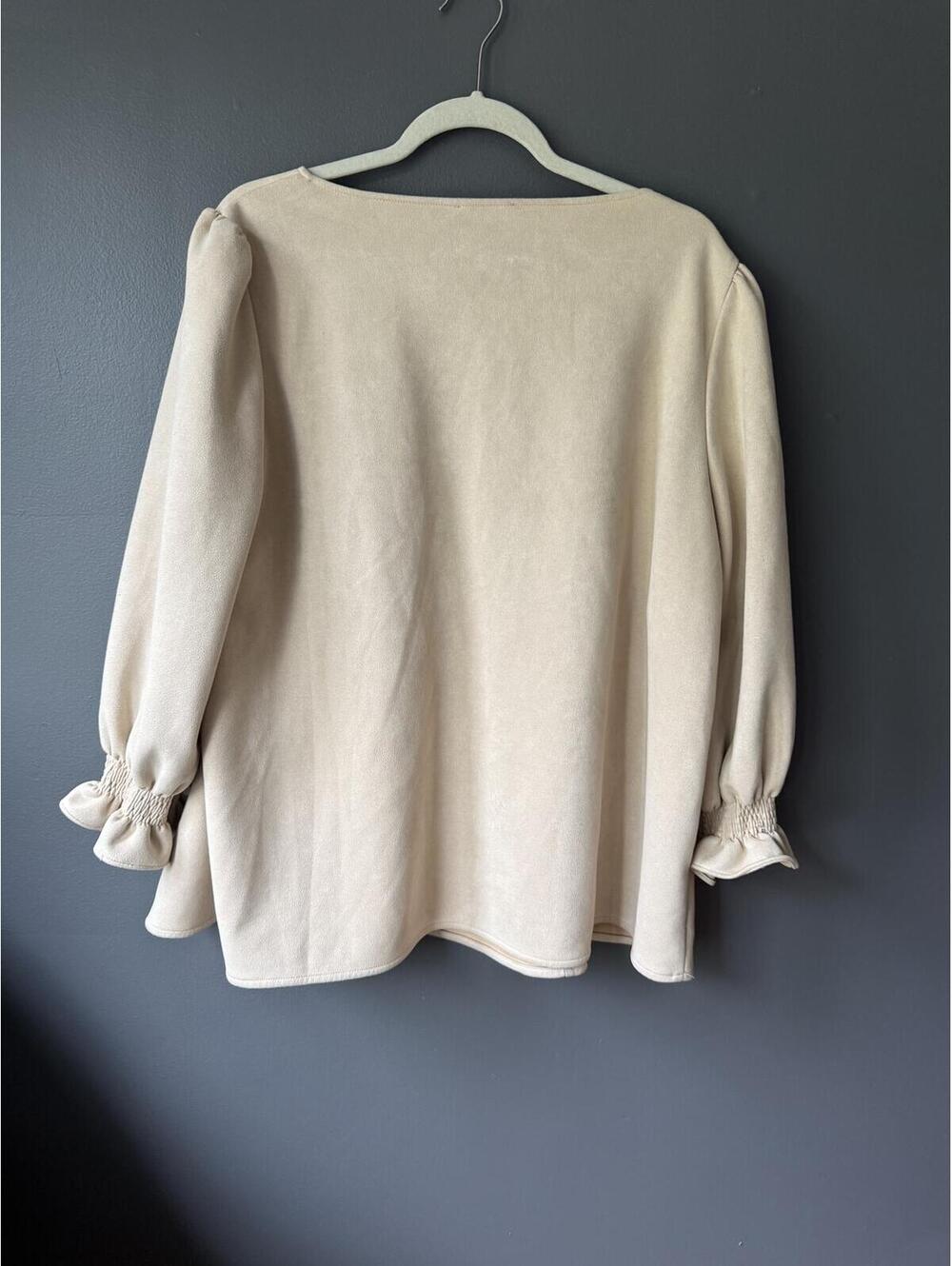 Tuckernuck Suede Easton V-Neck Long Sleeve Top XXL - Picture 2 of 9